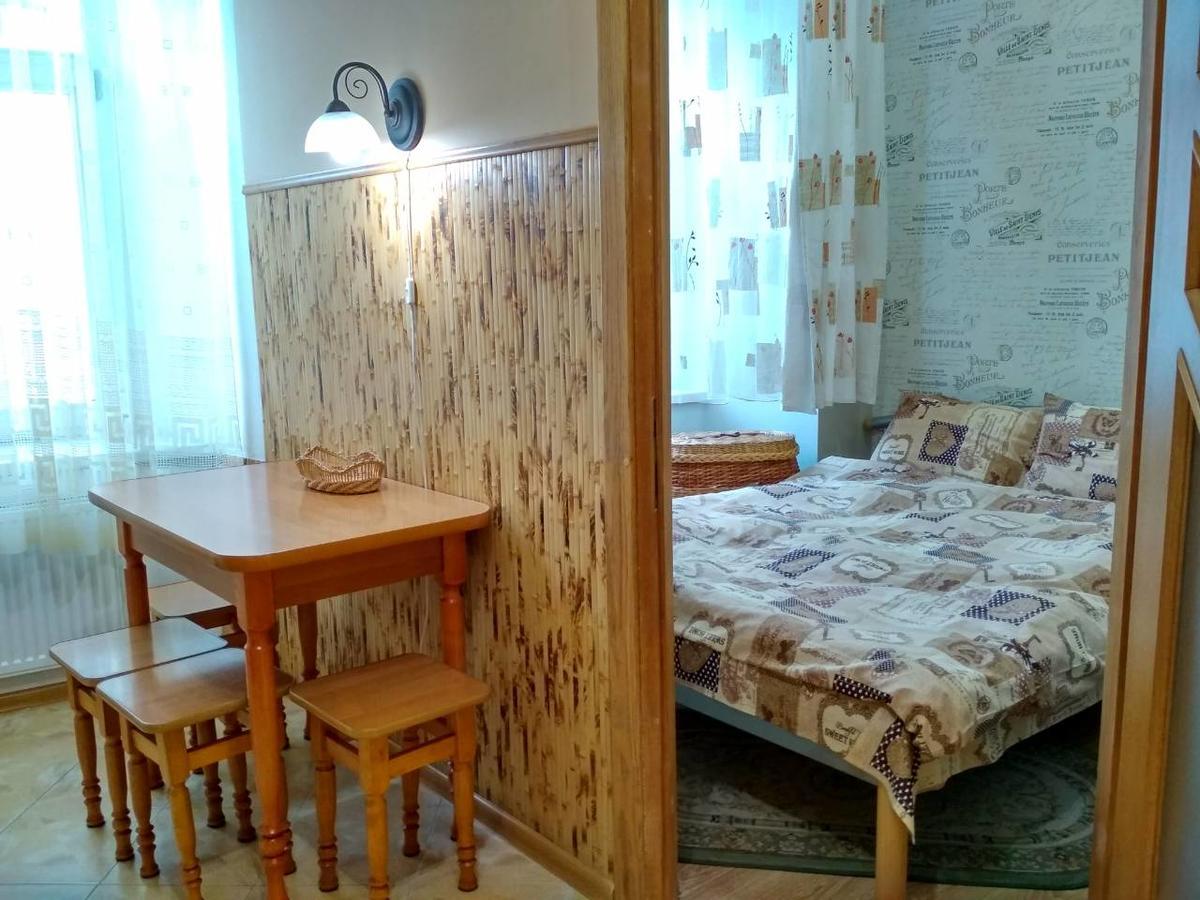 Apartment On Virmens'Ka Street 利沃夫 外观 照片